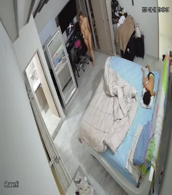 Colombian family filmed in a very exciting scene (part 2)