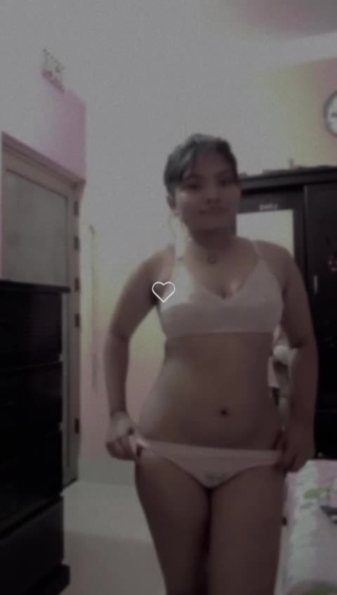 cute indian teen nude showing everthing is so hot