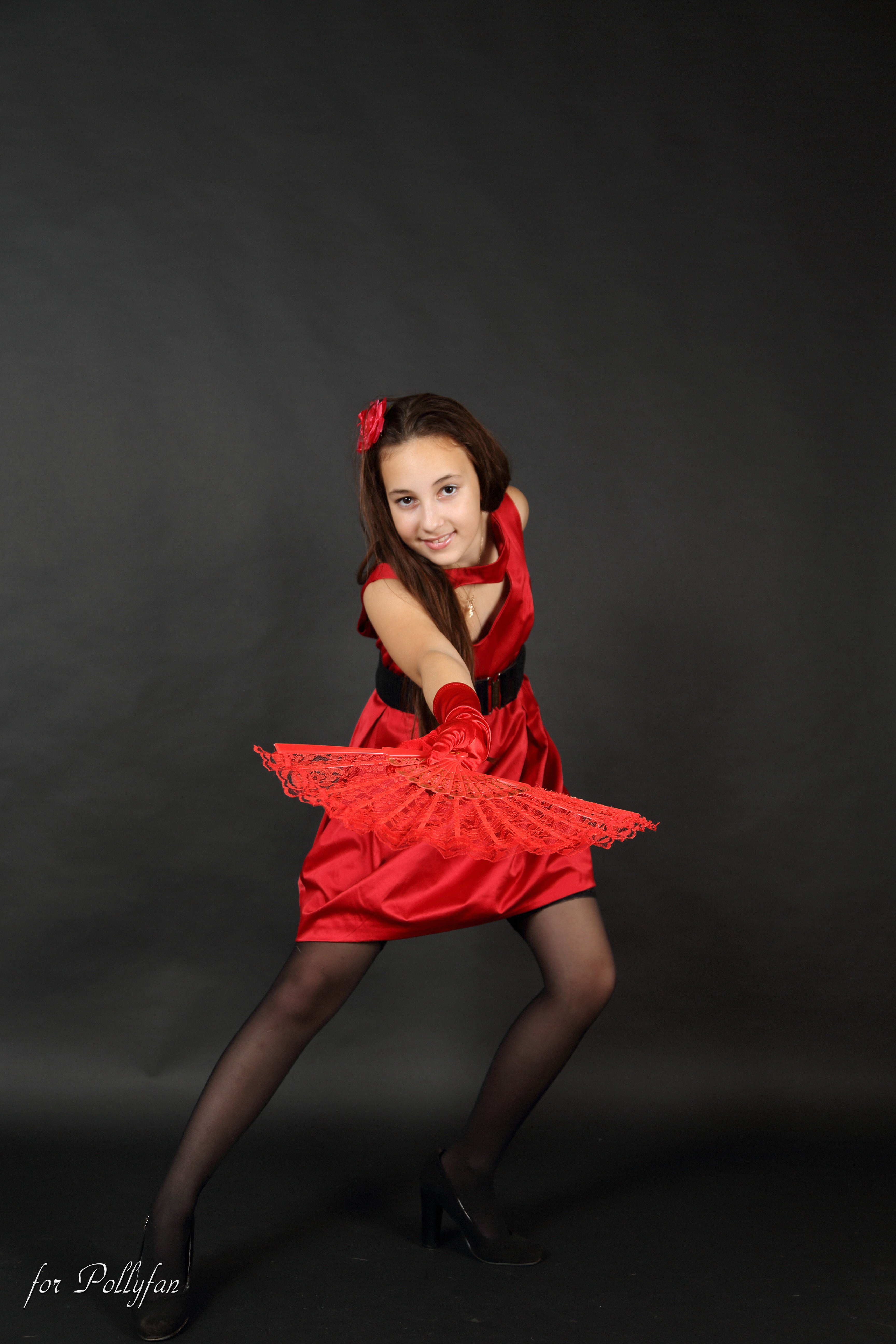N70 Lady in red