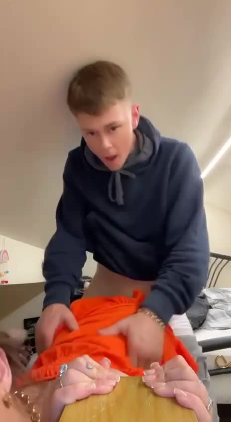 2 young kids fucking