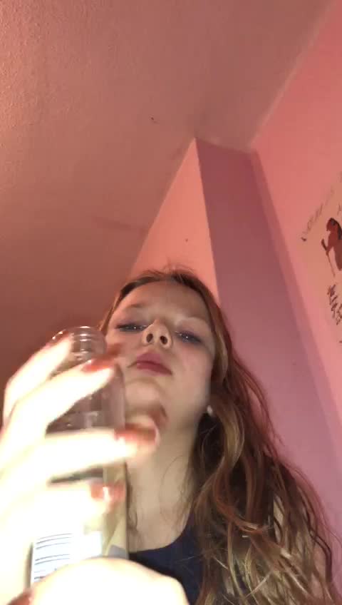 yo Girl Rides The Dick Like A Porn Star Fucking Deep Pussy