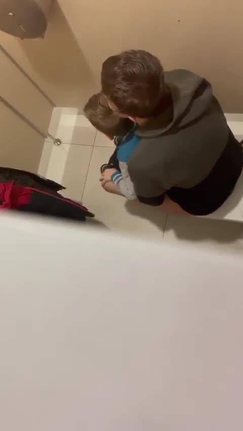 Hes fucking his little boyfriend in the bathroom (Hidden camera)