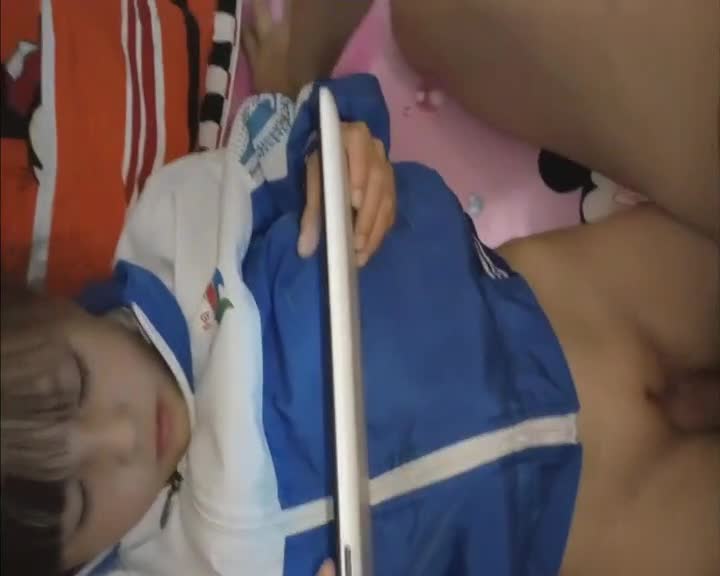 New Asian Porn Watching Pedo Daughter Pussy Fucked by Dad & gets creampied