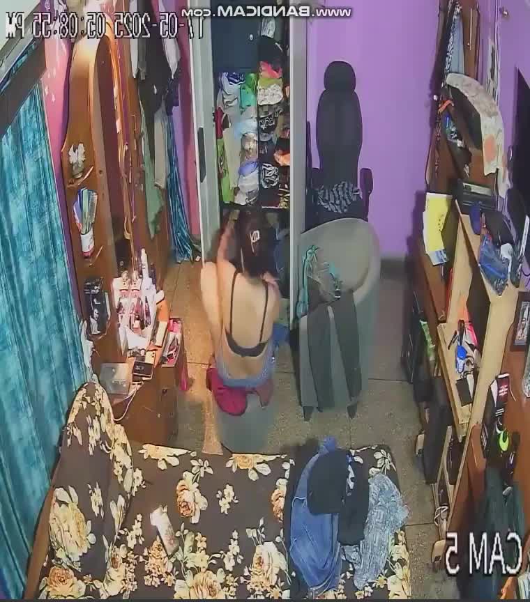 Stepmother-Having-Fun-With-Son-Captured-In-Cctv-Cam-3
