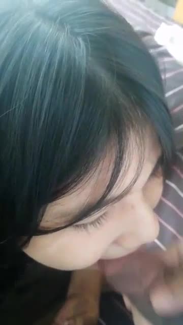 Hot teen daughter deepthroating and swallowing daddy's load