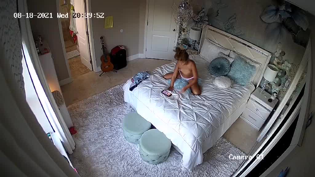 hidden cam of masturbation teenager girl