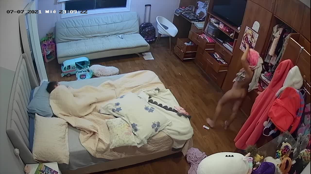 hidden cam of little boy and little girl 