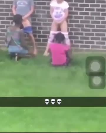 Little kids sucking and fucking in public park