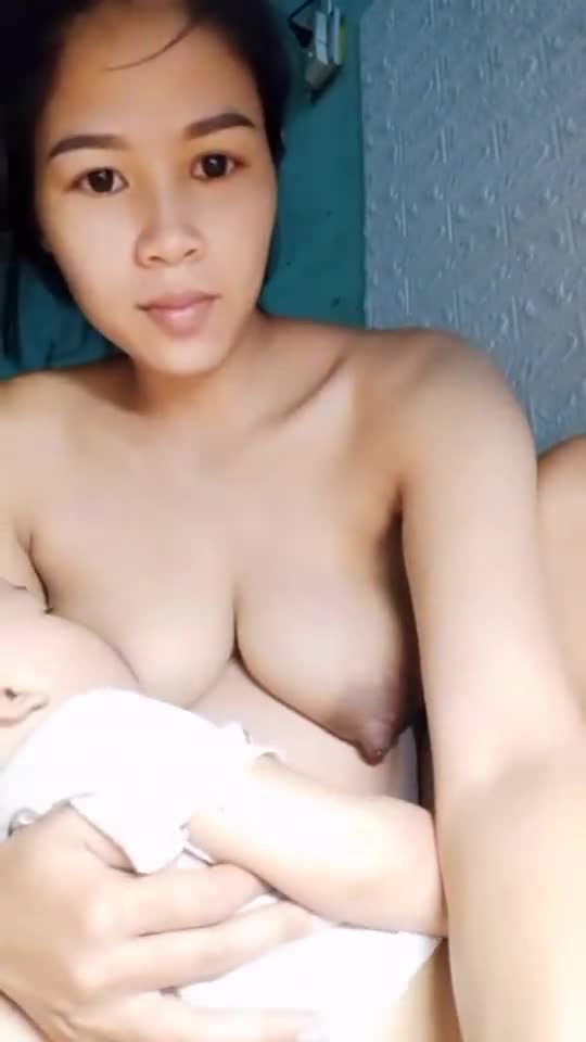 pregnant mom showing with toddler and teen daughter
